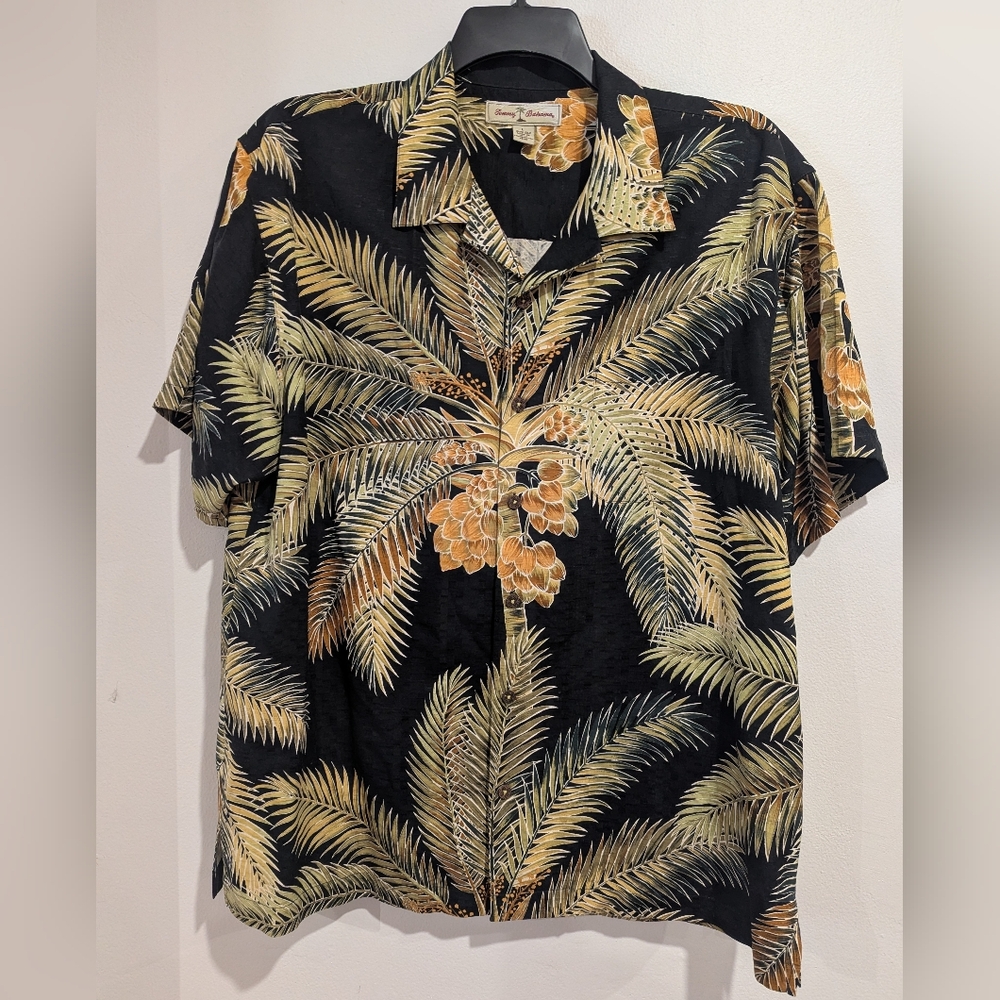 Tommy Bahama Men's 100% Silk Black and Green Palm Print Shirt Size Large